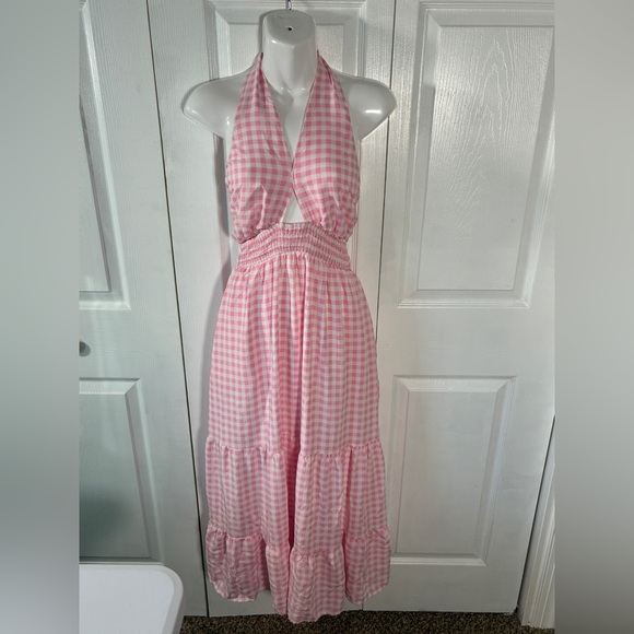 Zesica Summer Crossover Halter Neck Plaid Smock Cutout Backless Flowy Maxi Dress - Picture 4 of 12